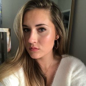 Meet your Posher, Ingrid